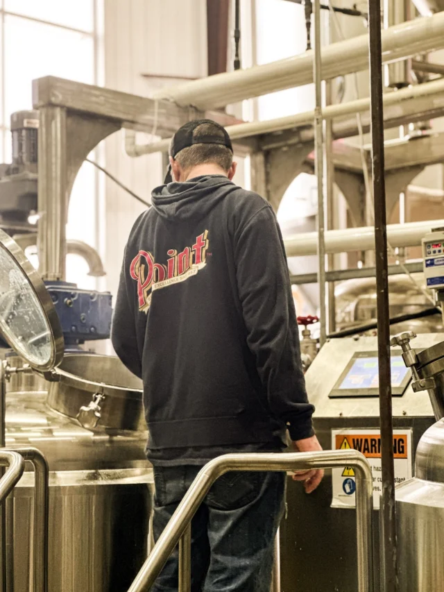 The vessel used in brewing to combine crushed malt with hot water, allowing enzymes to break down starches into fermentable sugars during the mashing process - this is the mash tun!
#BrewingProcess #MashTun #CraftBrewing